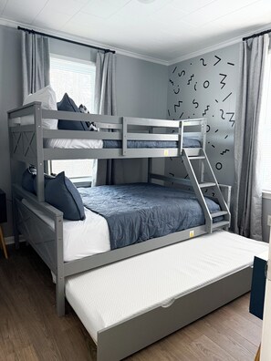 2 slaapkamers, een strijkplank/strijkijzer, wifi, beddengoed