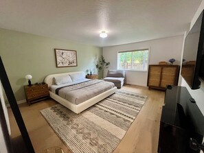 3 bedrooms, WiFi, bed sheets