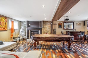 Interior - Spacious house in Montreal: 5 bedrooms, 4 bathrooms, garden with pool  (Montréal)
