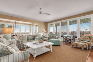 Living area - Discover your dream beach house with an amazing ocean view and lots of deck space on South Beach! (Bald Head Island)