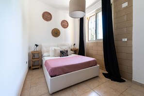 2 bedrooms, iron/ironing board, free WiFi