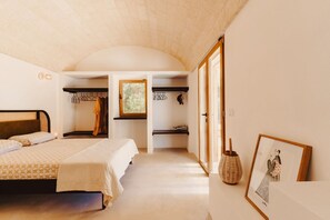 3 bedrooms, iron/ironing board, travel crib, WiFi - Villa Jolie with private pool - enclosed garden - total privacy (San Vito Dei Normanni)