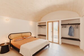 3 bedrooms, iron/ironing board, travel cot, WiFi