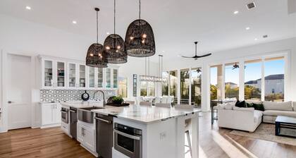 🌊 Ocean's 10 | 10 Bedrooms | Private Pool | Close 2 Beach | Elevator | FREE Golf 🏖️