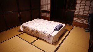 Villa, vue jardin | 3 chambres, coffres-forts dans les chambres, rideaux occultants