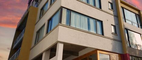 Fachada de la propiedad