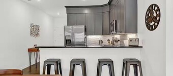 Luxury 2 Bedroom Condo in the Texan Wine Country