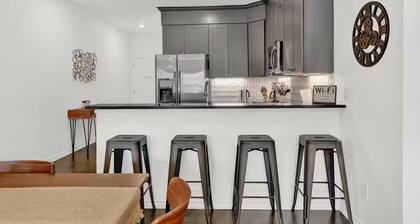 Luxury 2 Bedroom Condo in the Texan Wine Country