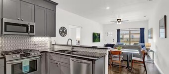 Luxury 2 Bedroom Condo in the Texan Wine Country