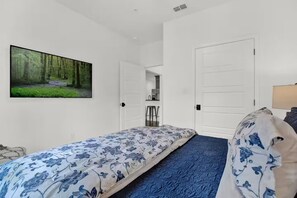 2 bedrooms, in-room safe, iron/ironing board, travel cot