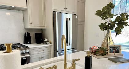 NEW Luxury Townhome in prestigious Moores Mill area of Auburn, AL!