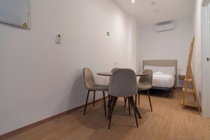 Dining - VLC HOST- Molinell 2 (Valencia)