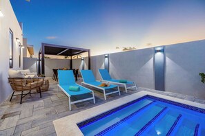 Pool - La Perla 2BR2BA Home w/Private Pool ~ Patio & BBQ! (Noord)