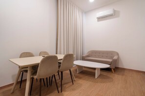 Dining - VLC HOST- Molinell 6 (Valencia)