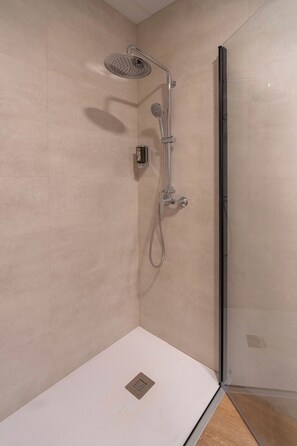 Hair dryer, towels - VLC HOST- Molinell 8 (Valencia)
