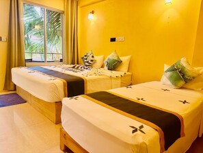 Minibar, desk, soundproofing, iron/ironing board - SORENZO Maldives  (Thoddoo)