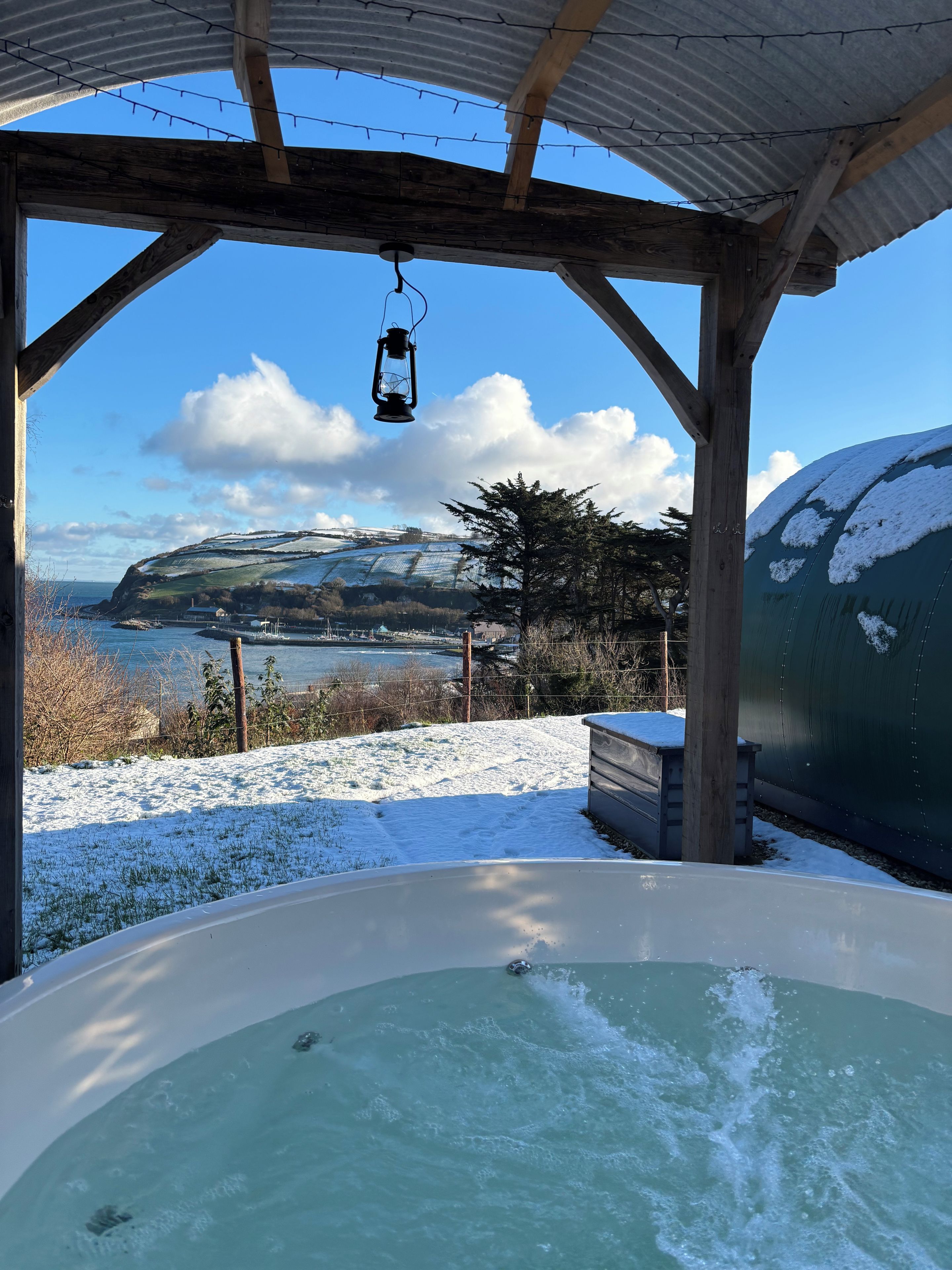 Private spa tub