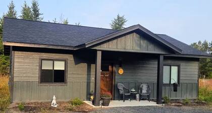 Cozy 2-bedroom house just 4 miles from Bemidji w/plenty of parking
