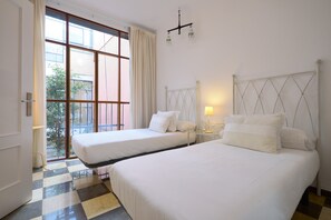 4 Schlafzimmer, Bügeleisen/Bügelbrett, kostenloses WLAN, Bettwäsche