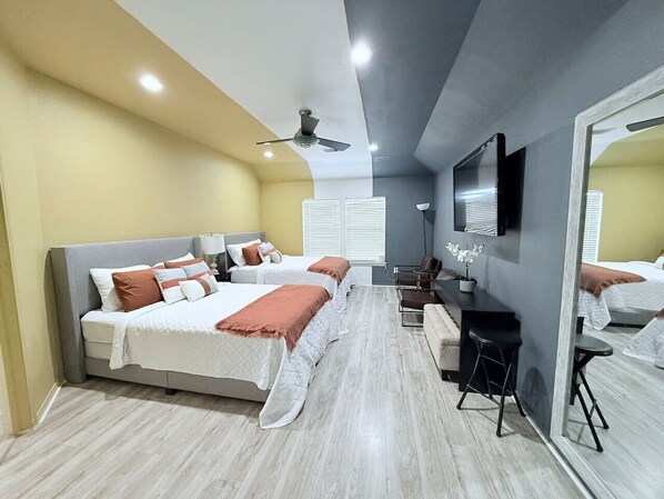 3 bedrooms, desk, iron/ironing board, travel crib