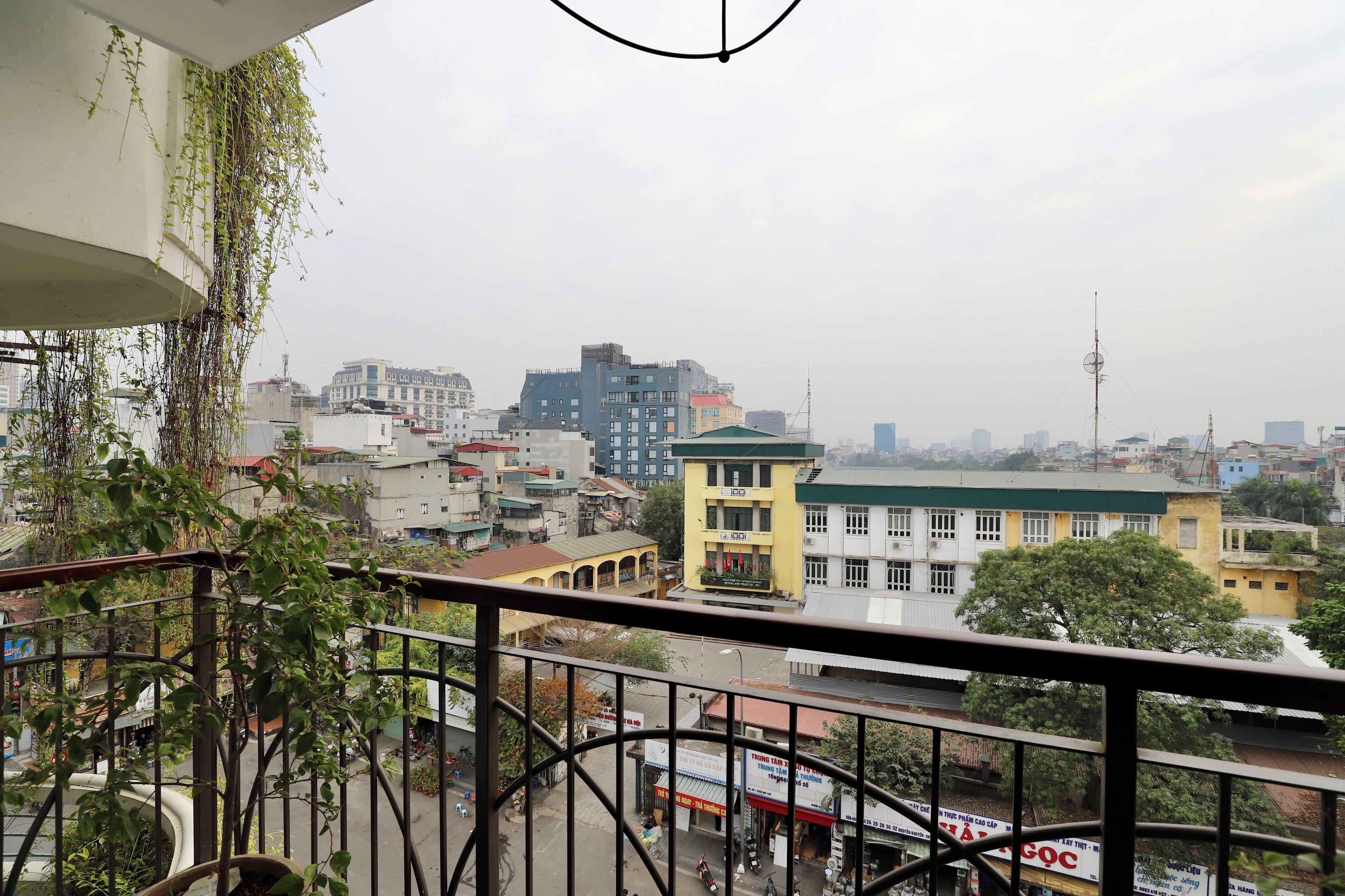 Apartamento de lujo, no fumadores, vistas a la ciudad | Balcón