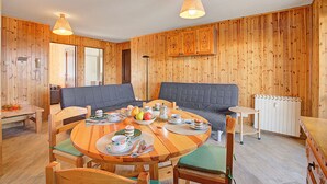 Dining - Appartamento Bellevue Richardette with Terrace, Sauze d'Oulx, Italy (Sauze d'Oulx)