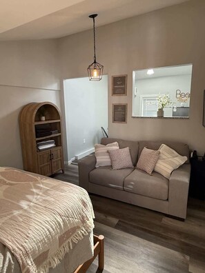 1 bedroom, iron/ironing board, travel cot, WiFi