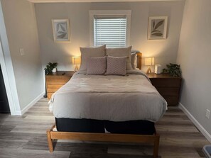 1 slaapkamer, een strijkplank/strijkijzer, reisbedje, wifi