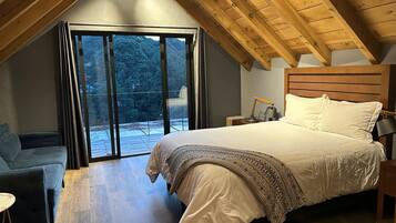 2 habitaciones, tabla de planchar con plancha, wifi y ropa de cama