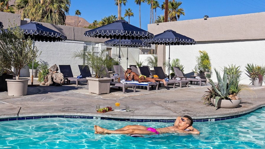 Casa Oliver Hotel & Resort - A Gay Men's Resort
