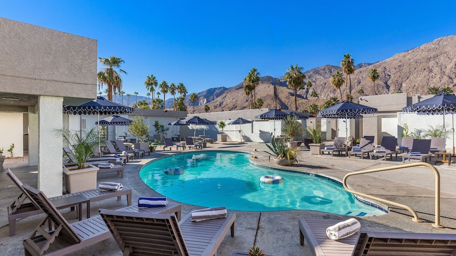 Casa Oliver Hotel & Resort - A Gay Men's Resort