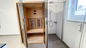 Shower, towels