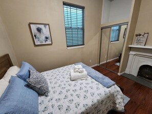 2 bedrooms, iron/ironing board, free WiFi, bed sheets