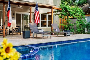 Pool - 4BR ~Heated Pool+Jaccuzi+Sauna+PoolTable+Arcades+Karaoke Stage - near Domain (Austin)