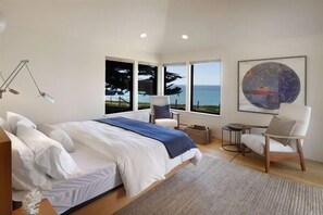 3 bedrooms, iron/ironing board, travel cot, free WiFi