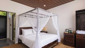 Double Room, Balcony, Mountain View | Interior