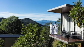 雙人房, 陽台, 山景 | 免費無線上網、床單