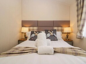 3 slaapkamers, een strijkplank/strijkijzer, wifi, beddengoed
