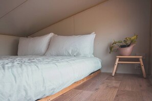 1 dormitorio y ropa de cama