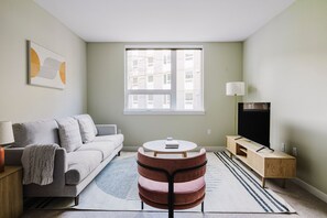 Télévision, chaîne hi-fi