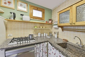 Fridge, dishwasher