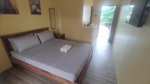 Standard Double Room | Desk, laptop workspace, free WiFi, bed sheets