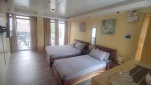 Family Suite | Desk, laptop workspace, free WiFi, bed sheets - OYO 1131 Inn Ka Kay Mame (Puerto Princesa)
