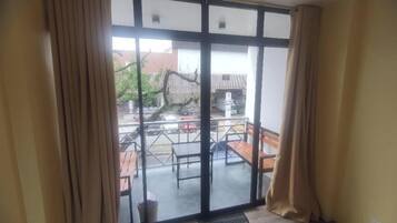 Standard Double Room | Desk, laptop workspace, free WiFi, bed sheets