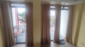 Family Suite | Desk, laptop workspace, free WiFi, bed sheets - OYO 1131 Inn Ka Kay Mame (Puerto Princesa)