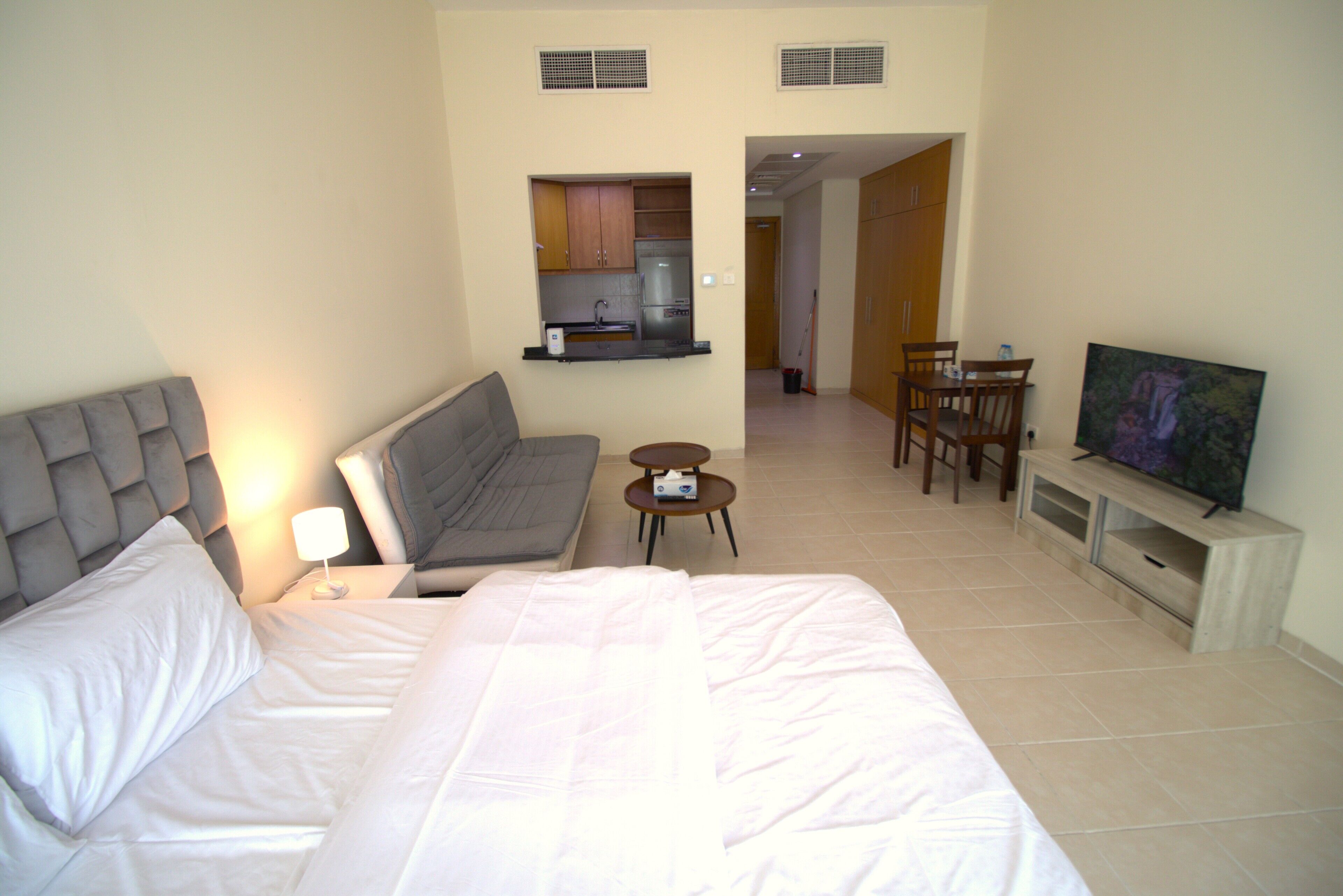 1 多间卧室、熨斗/熨衣板、WiFi、床单