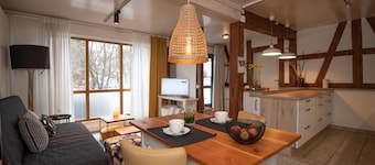Apartment 'Eliese In Suhl' with Private Terrace, Private Garden and Wi-Fi