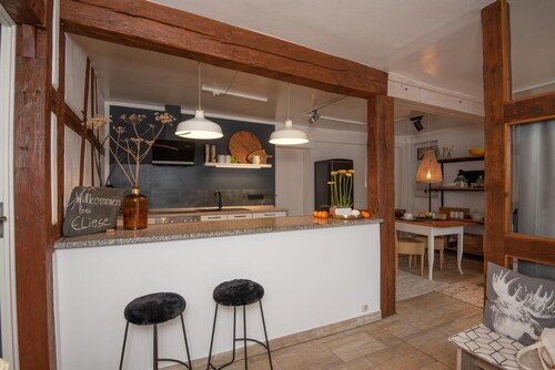 Appartement 'Ferienwohnung Eliese à Suhl' avec terrasse, jardin privés et Wi-Fi