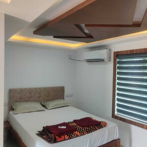 Premium Room | Free WiFi - Alexa Private Beach Resort (Kumta)