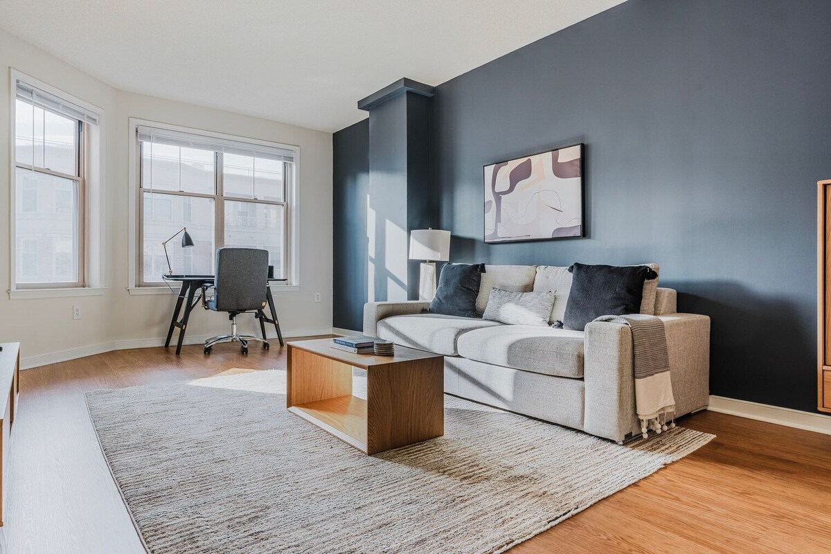 Blueground | Foggy Bottom, gym & pool, nr GWU